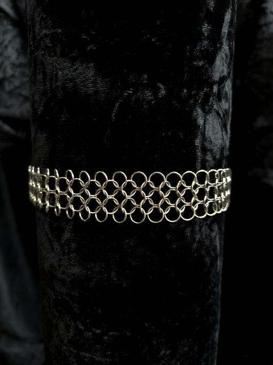 Guinevere choker